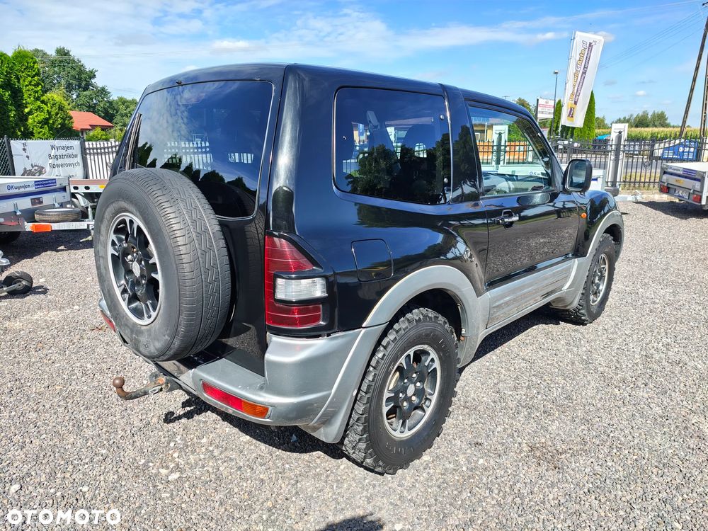Mitsubishi Pajero - 3