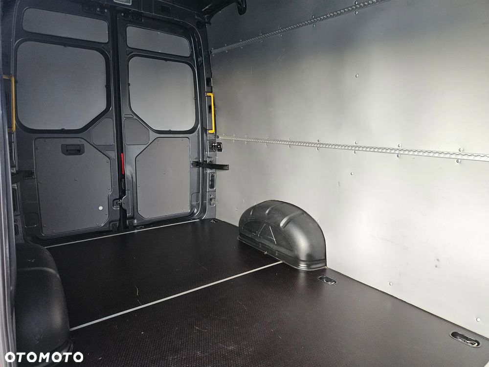 Volkswagen CRAFTER L3H2 Blaszak DSG LEDY 24tyś km SalonPL FV23% - 31