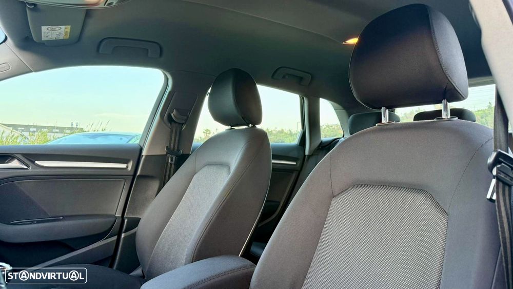 Audi A3 Sportback 1.6 TDI Advance - 13