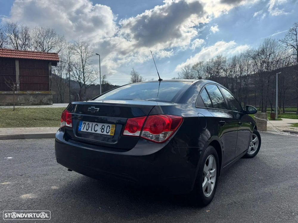 Chevrolet Cruze - 14
