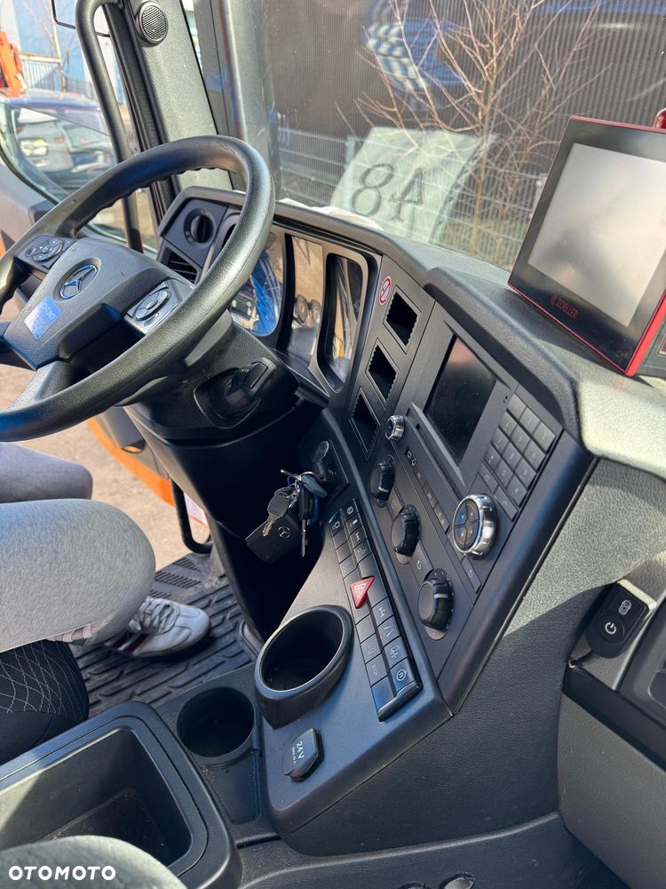 Mercedes-Benz Antos - 6