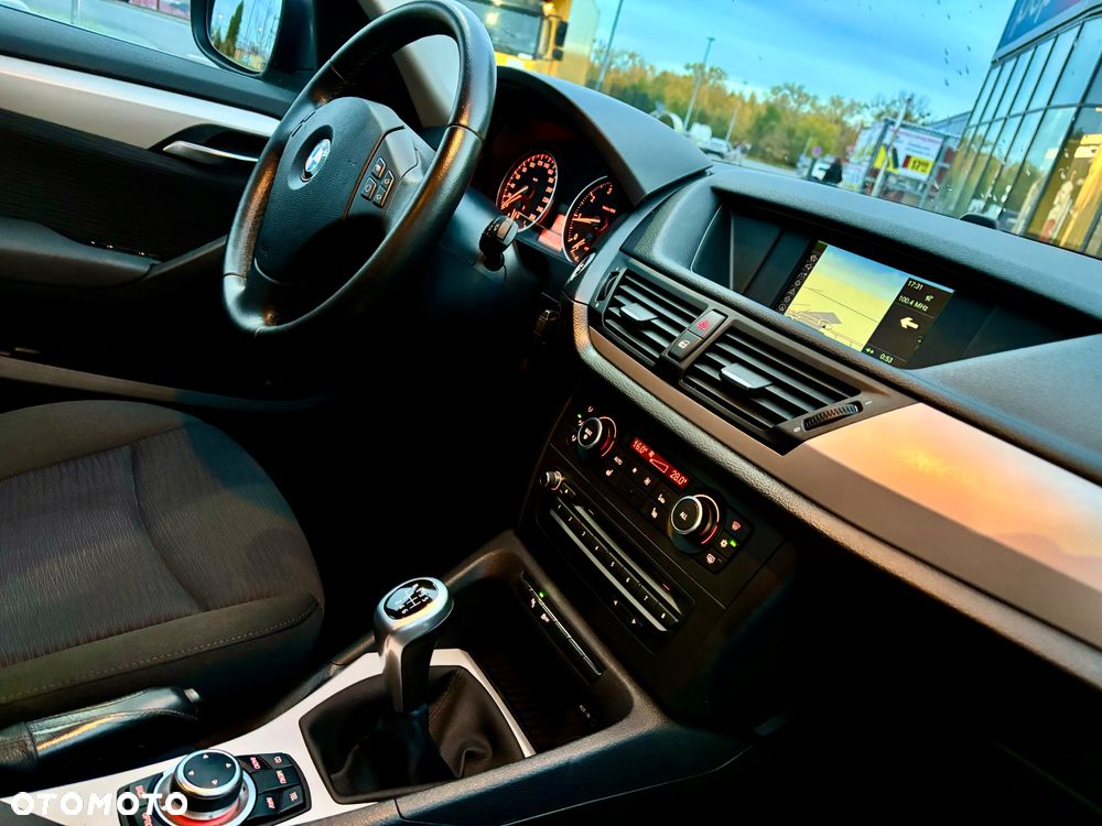 BMW X1 sDrive18i - 17