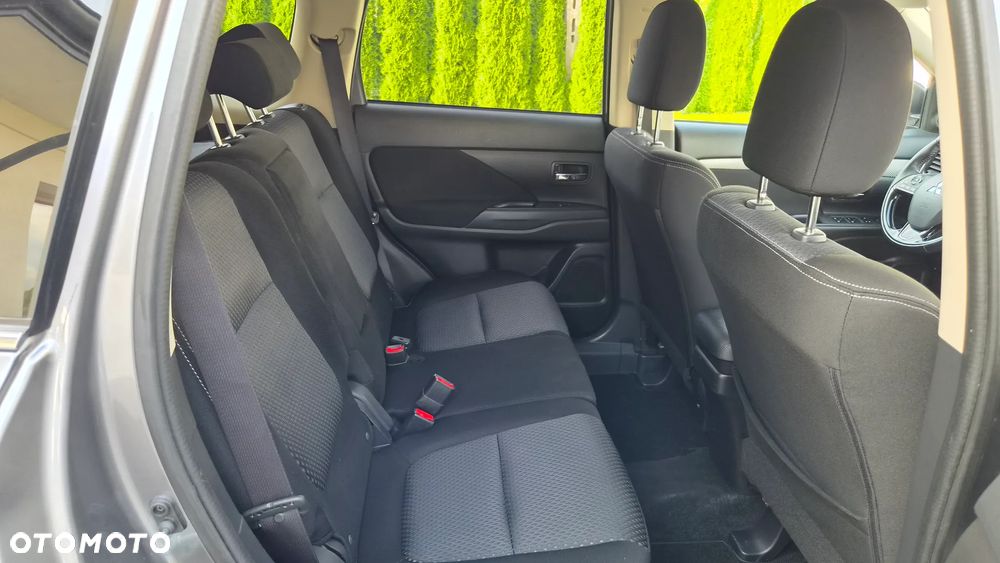 Mitsubishi Outlander 2.0 2WD CVT Edition+ - 24
