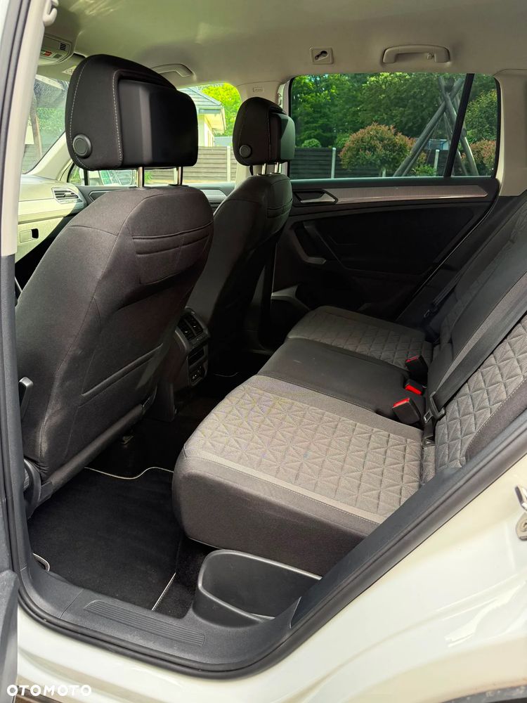 Volkswagen Tiguan - 18