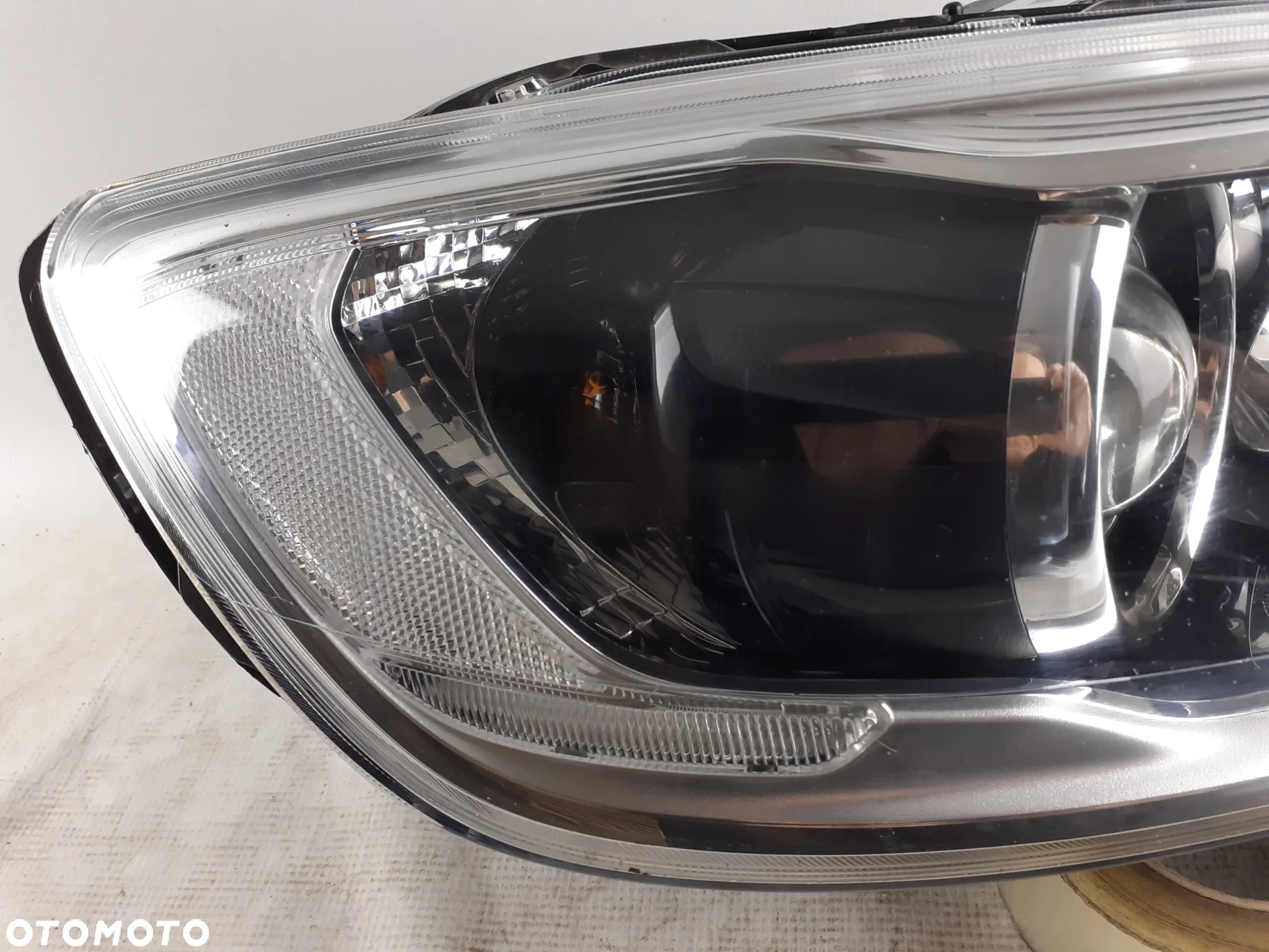 Lampa prawa Volvo S60 V60 bi-xenon skr. 2013-18 r. - 3
