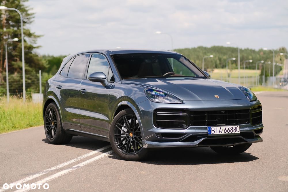 Porsche Cayenne Turbo - 3