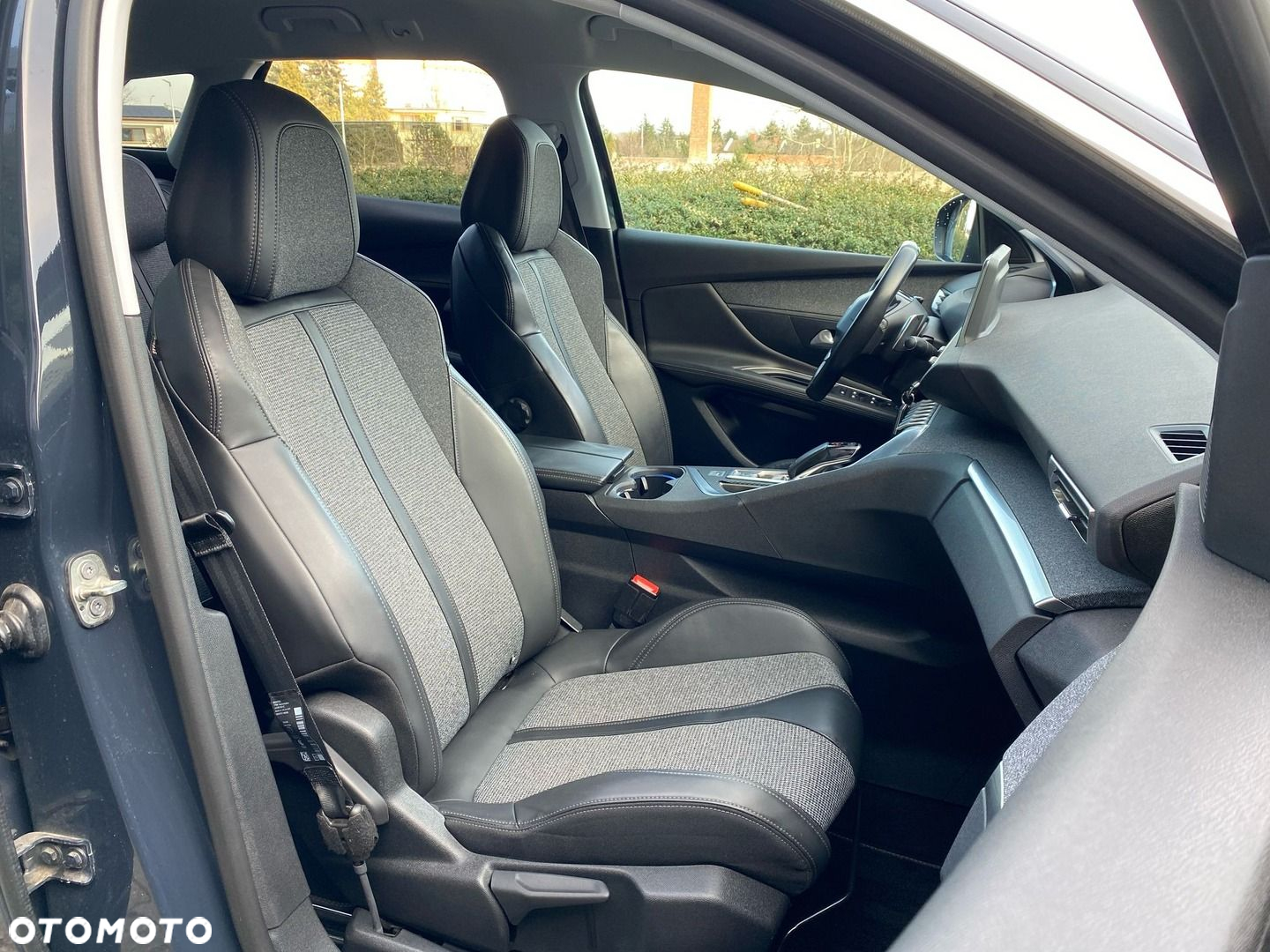 Peugeot 3008 1.6 THP Active S&S EAT6 - 17