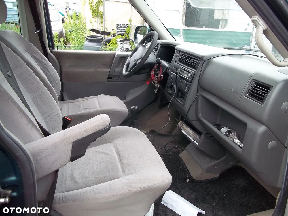 Volkswagen Multivan Standard - 6