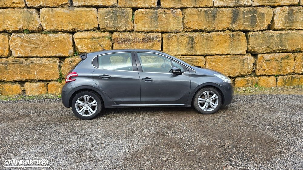 Peugeot 208 1.6 BlueHDi Allure - 4