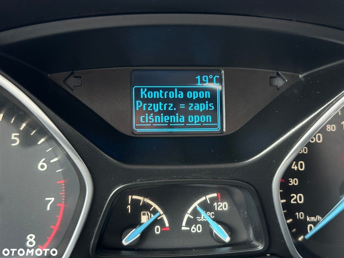 Ford Focus 1.6 Trend - 23