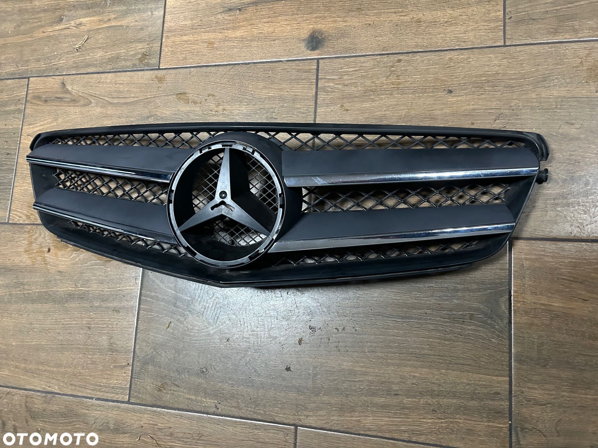 GRILL ATRAPA CHŁODNICY MERCEDES C KLASA W204 AMG LIFT A2048880160 IGLA ORG - 1