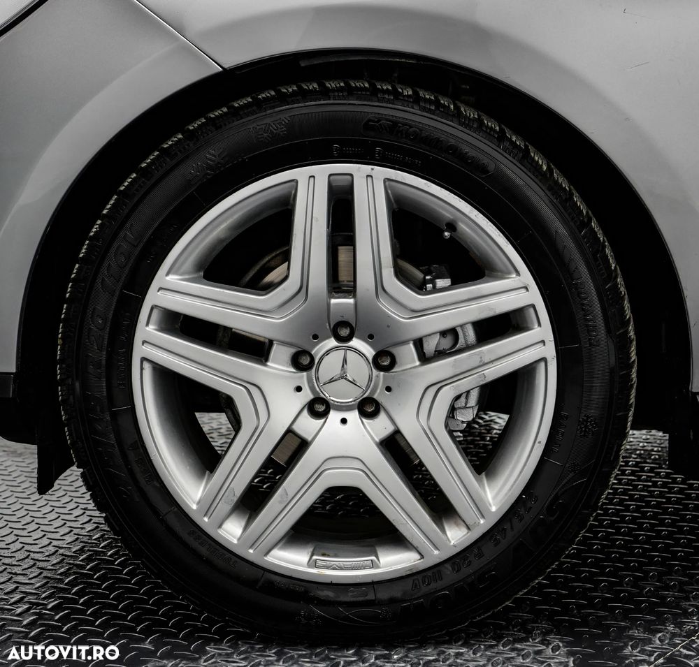 Mercedes-Benz ML 350 BlueTec 4MATIC Aut - 34