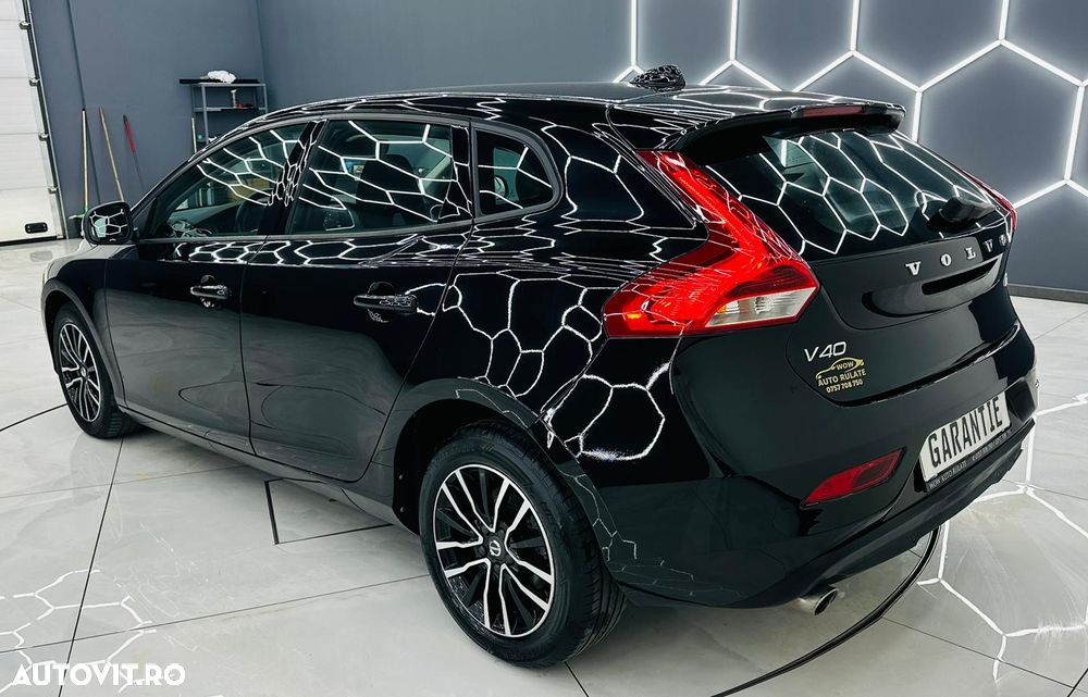 Volvo V40 D2 DRIVe Momentum - 4