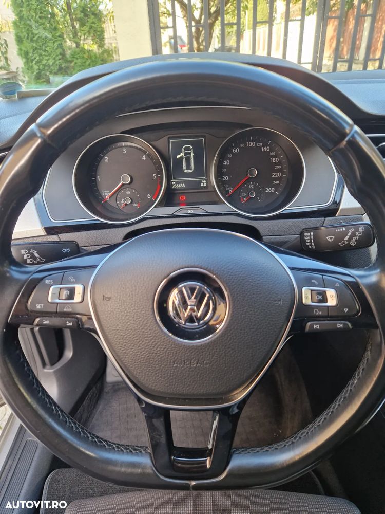 Volkswagen Passat Variant 1.6 TDI (BlueMotion Technology) Comfortline - 11