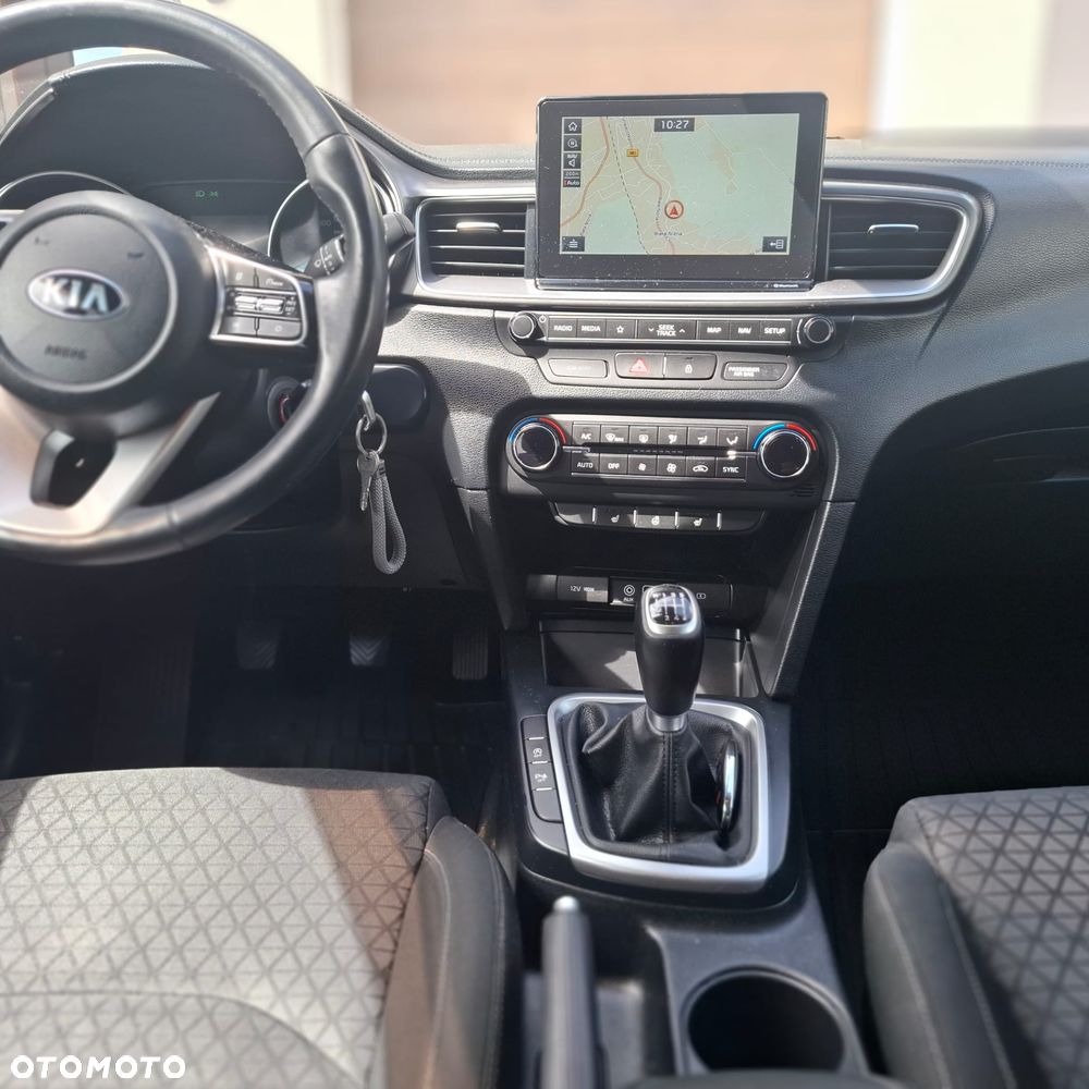 Kia Ceed - 7
