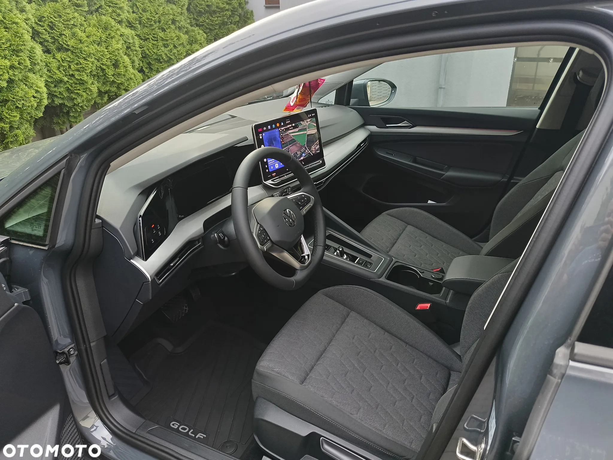 Volkswagen Golf - 6