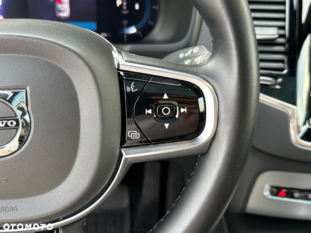 Volvo XC 90 B5 D AWD Ultimate Dark - 20