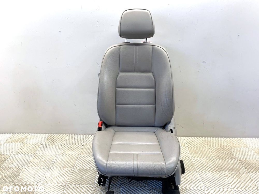 FOTEL LEWY PRZÓD MERCEDES-BENZ KLASA GLK (X204) 2008 - 2015 220 CDI (204.902) 125 kW [170 KM] olej - 1
