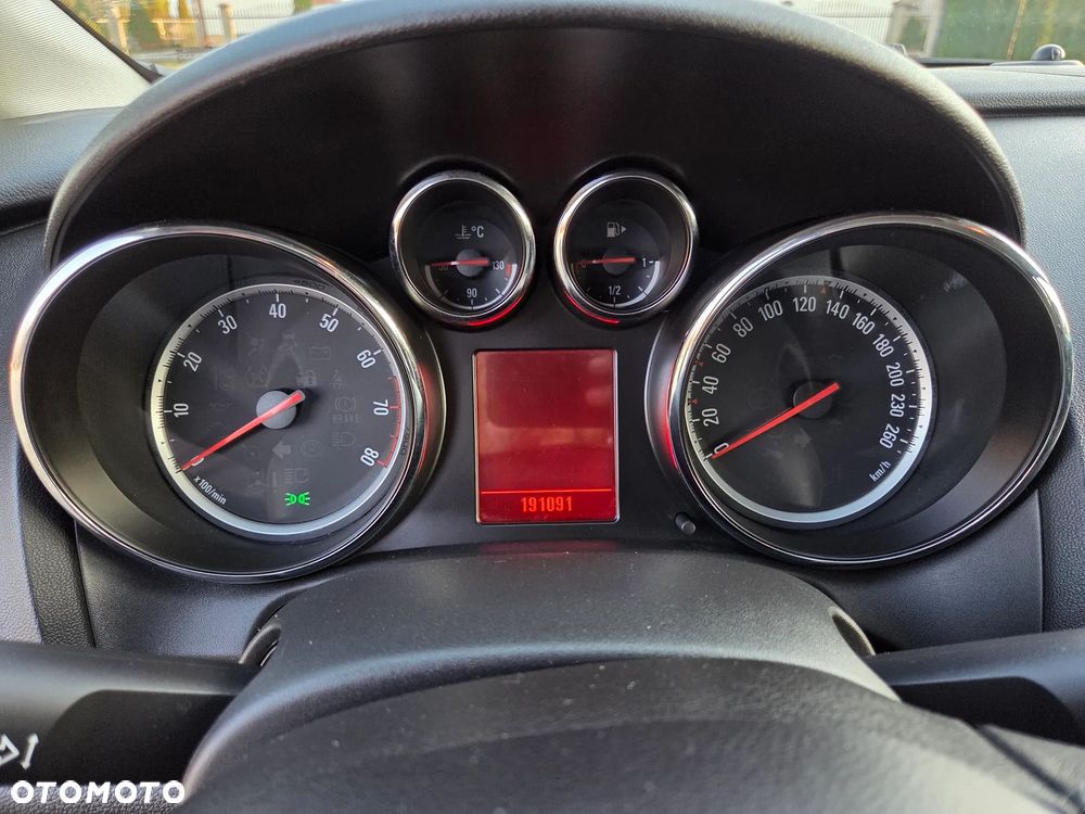 Opel Astra 1.4 T Essentia - 22