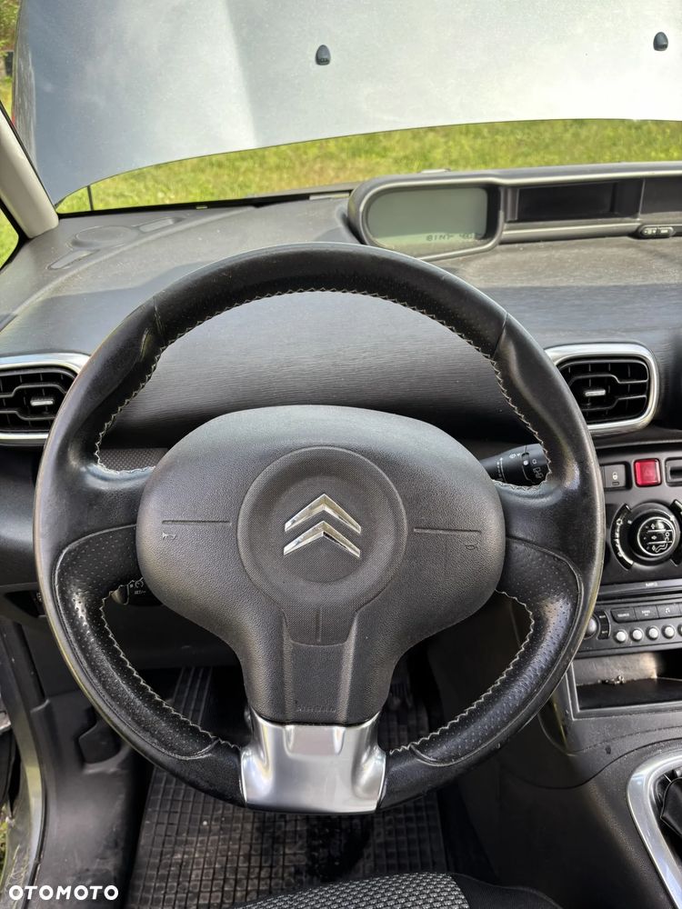 Citroën C3 Picasso 1.4i Exclusive - 4