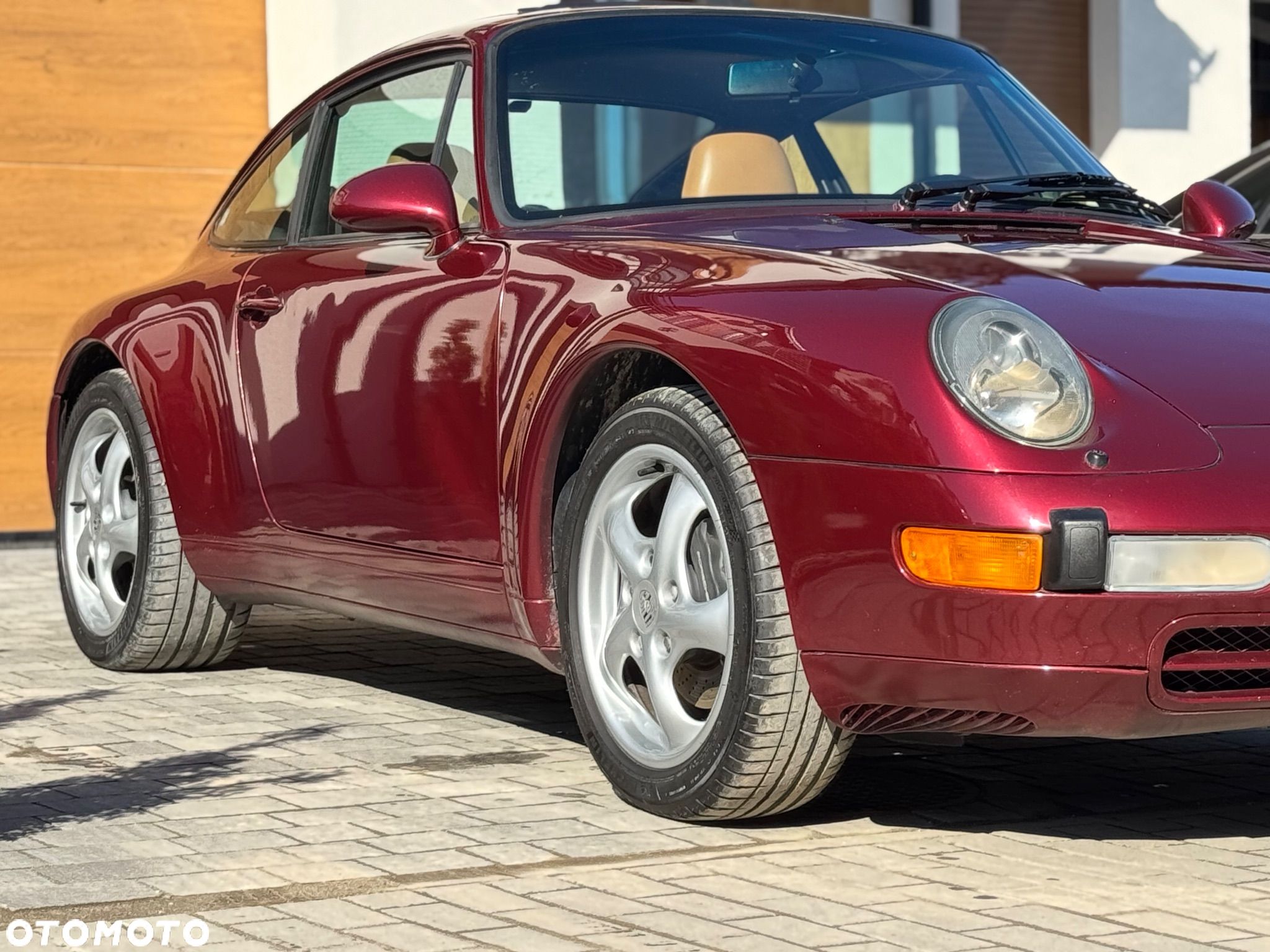 Porsche 911 Carrera - 1