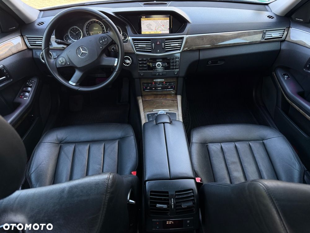 Mercedes-Benz Klasa E - 27