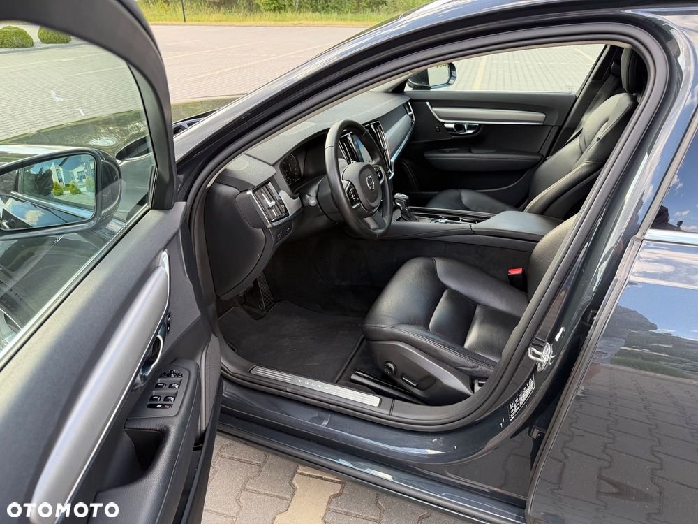 Volvo V90 D4 Geartronic Momentum - 23