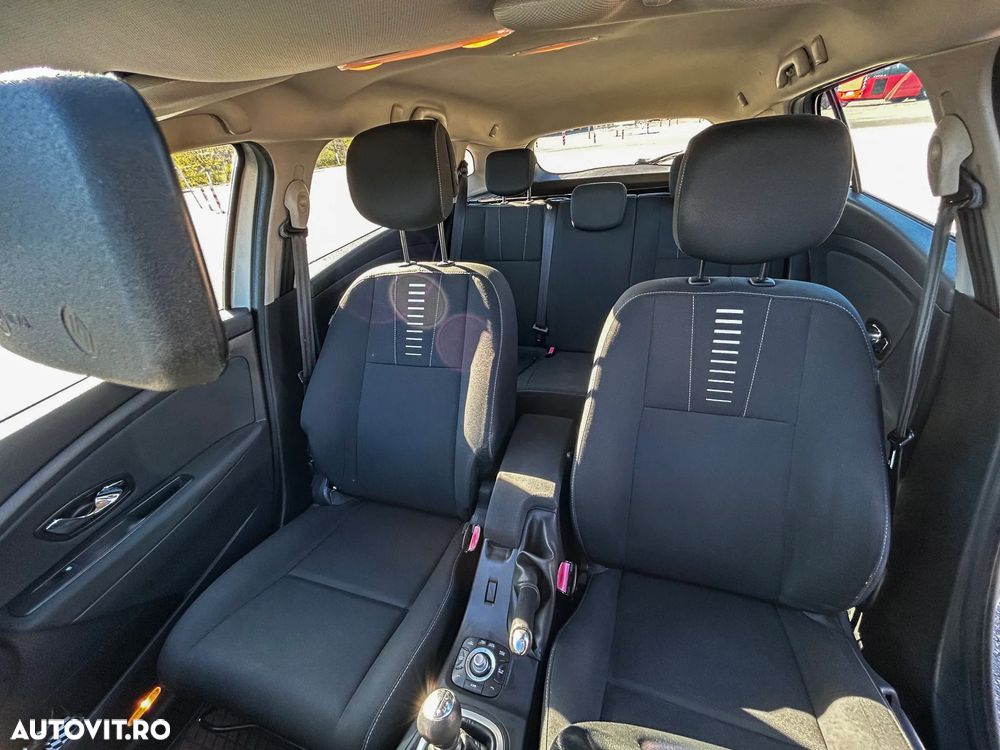 Renault Megane 1.5 dCi Dynamique - 6