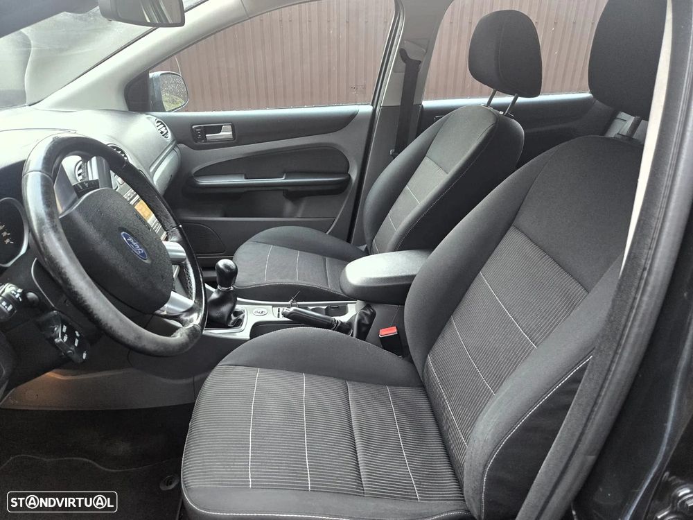 Ford Focus SW 1.6 TDCi Titanium - 14