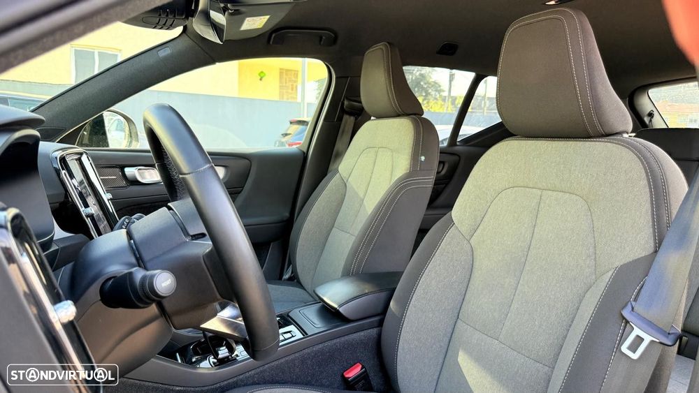 Volvo XC 40 1.5 T2 Plus Dark Auto - 11