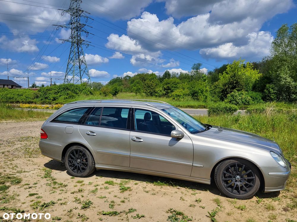 Mercedes-Benz Klasa E 320 CDI T Avantgarde - 1
