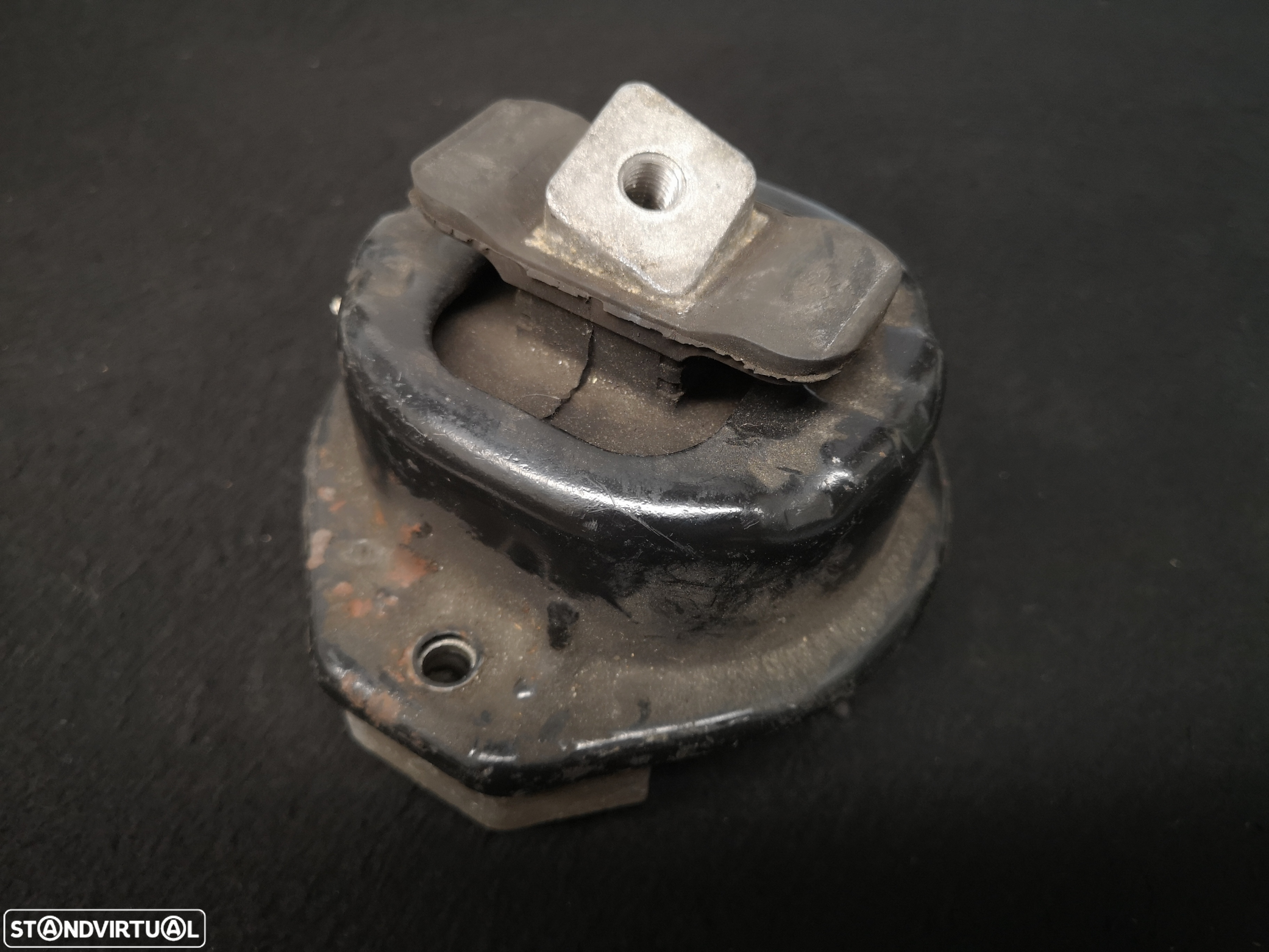 Apoio de motor BMW7 E65 E66 2002+  (3x no estoque) - 2
