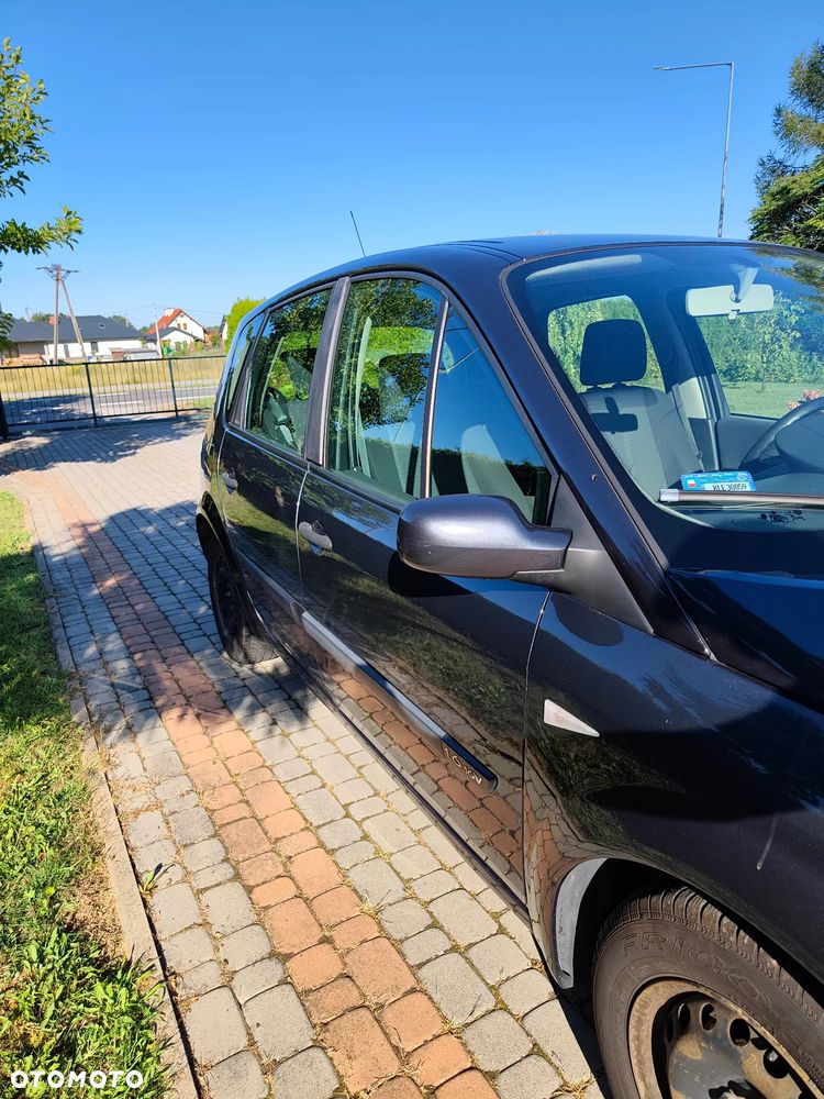 Renault Scenic - 11