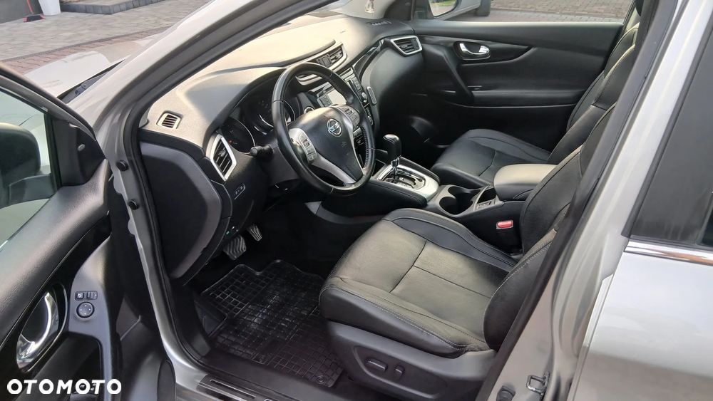 Nissan Qashqai 1.6 DCi Xtronic TEKNA - 10