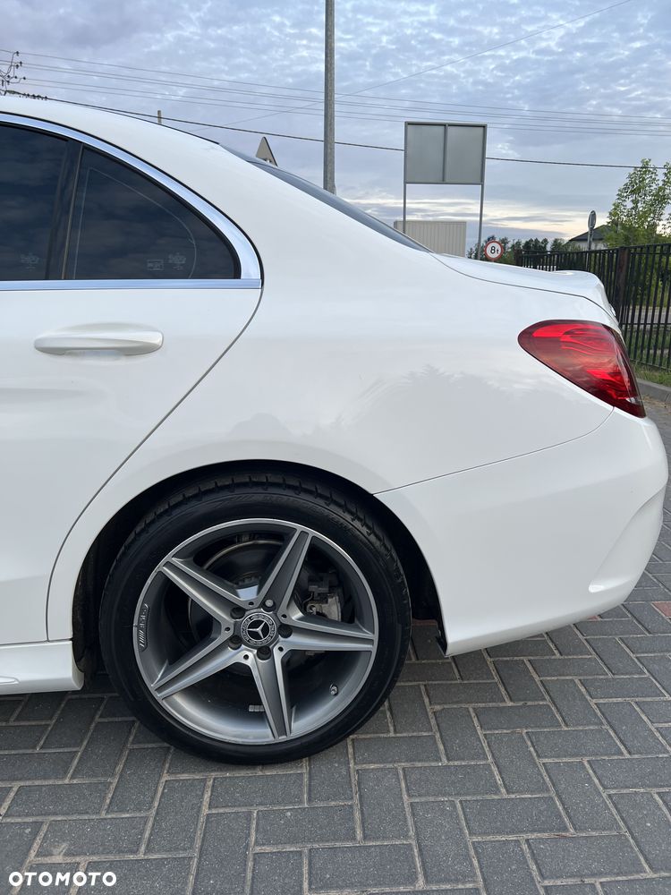Mercedes-Benz Klasa C 300 7G-TRONIC AMG Line - 14
