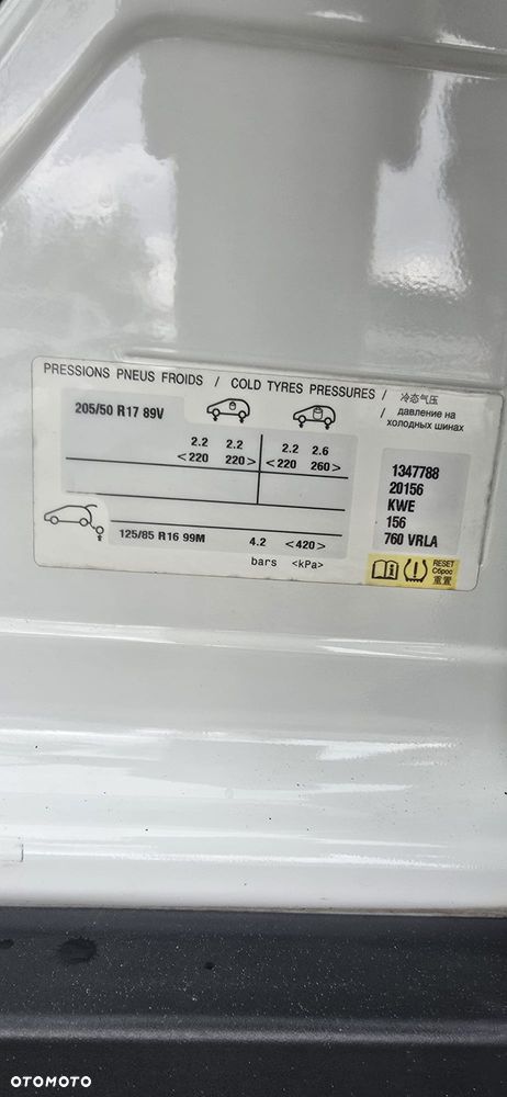 Peugeot 2008 e-HDi FAP 115 STOP & START Allure - 15