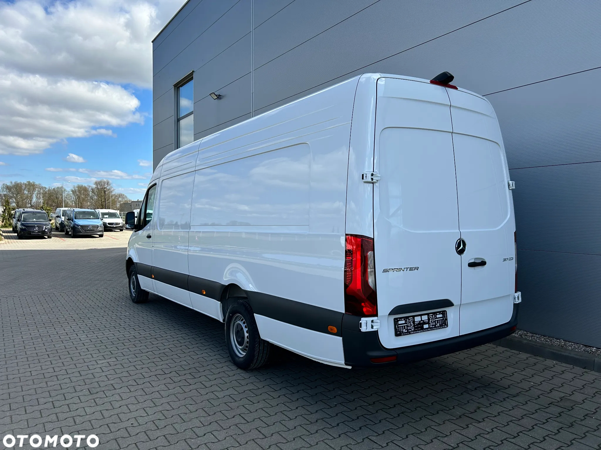 Mercedes-Benz Sprinter 317 Furgon Ekstradługi (L4H2) - 6