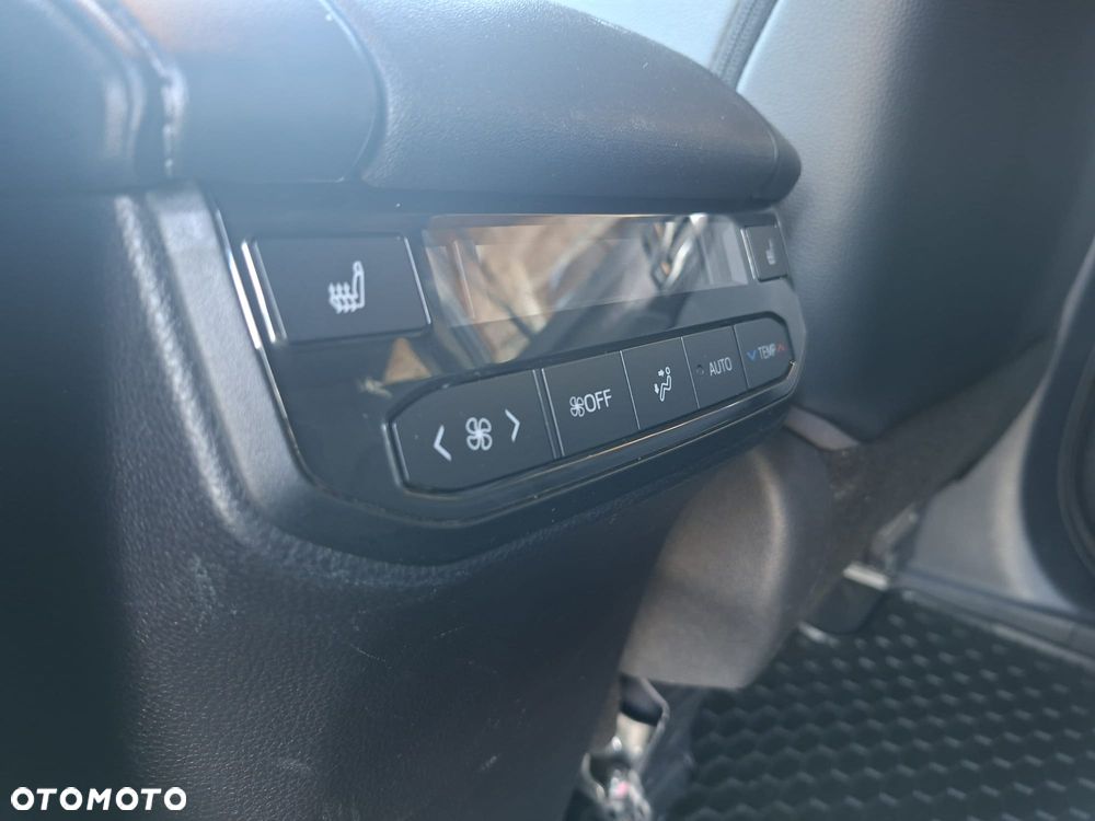 Toyota Highlander 2.5 Hybrid Executive - 17