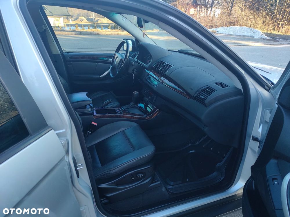 BMW X5 3.0 i - 17