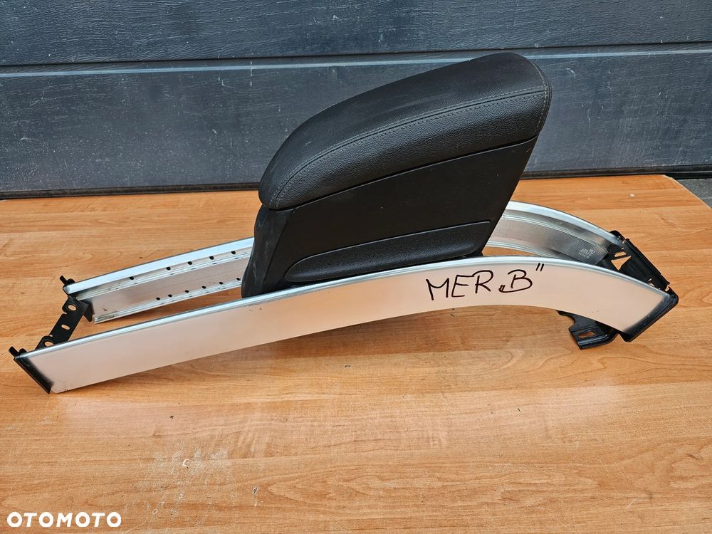 PODŁOKIETNIK SKÓRZANY SZYNA TUNEL OPEL MERIVA B EUROPA CZARNA