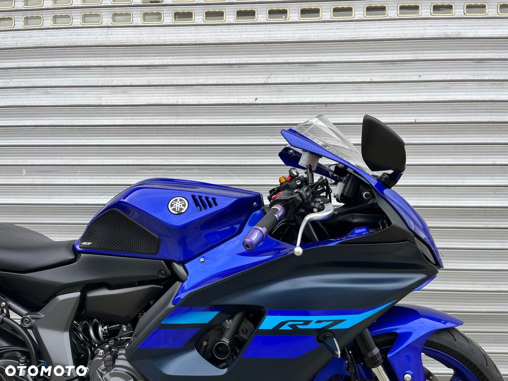 Yamaha YZF - 21