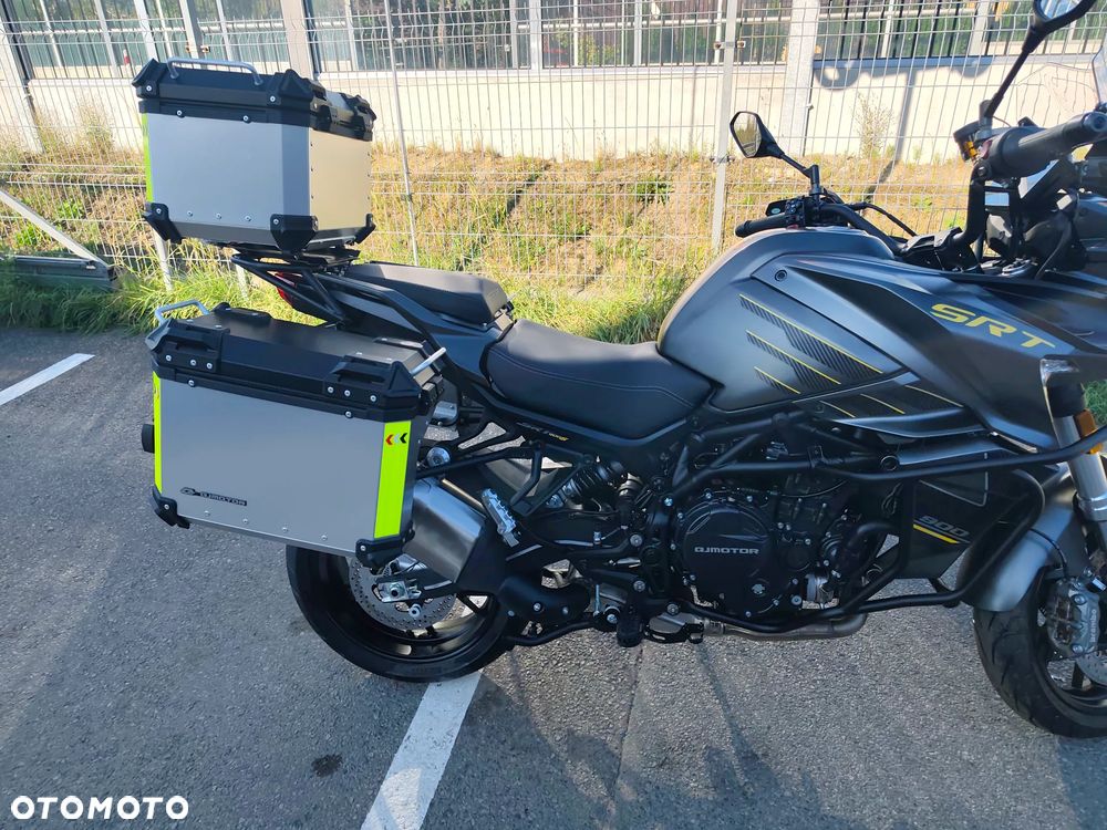 QJMOTOR SRT900S - 7