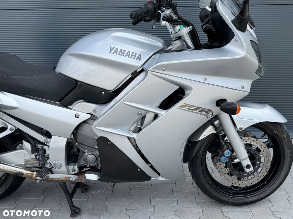 Yamaha FJR - 4