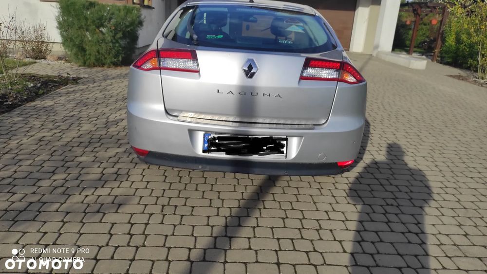Renault Laguna 2012 photo 2