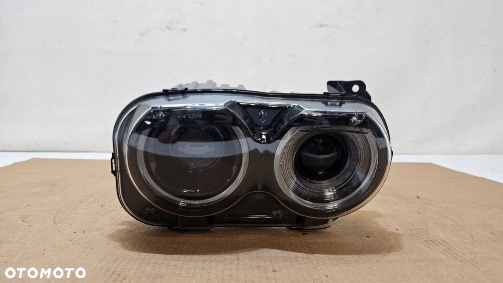 lampa przód przednia prawa dodge challenger zamiennik - 1