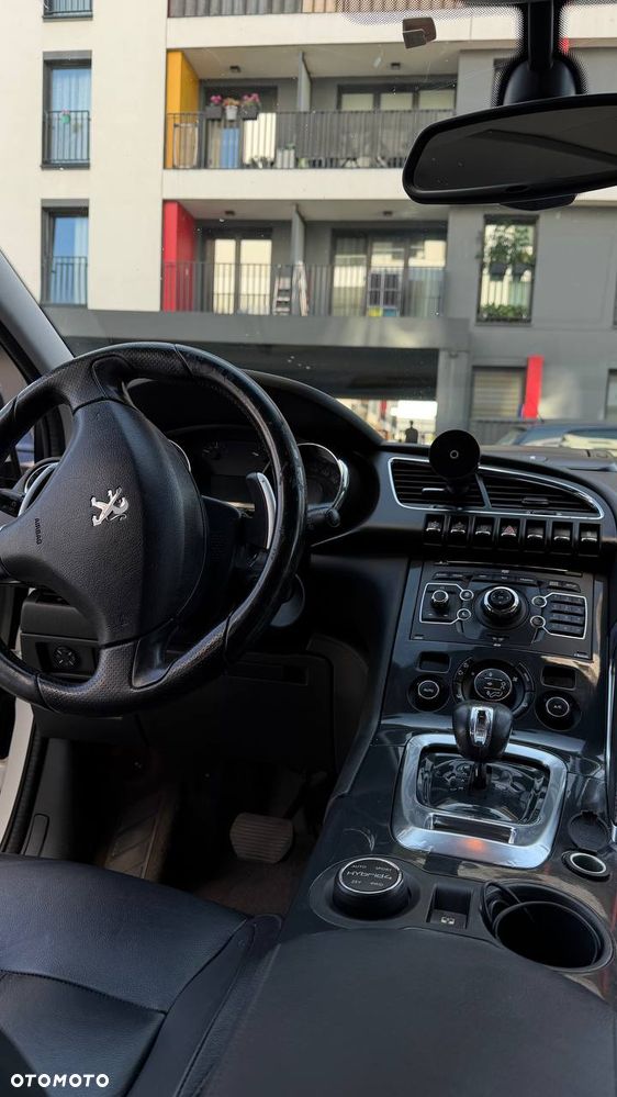Peugeot 3008 2.0 HDi HYbrid4 - 5