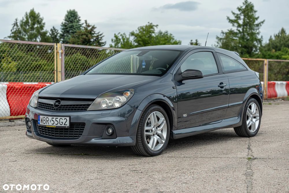 Opel Astra GTC 1.8 Sport - 2