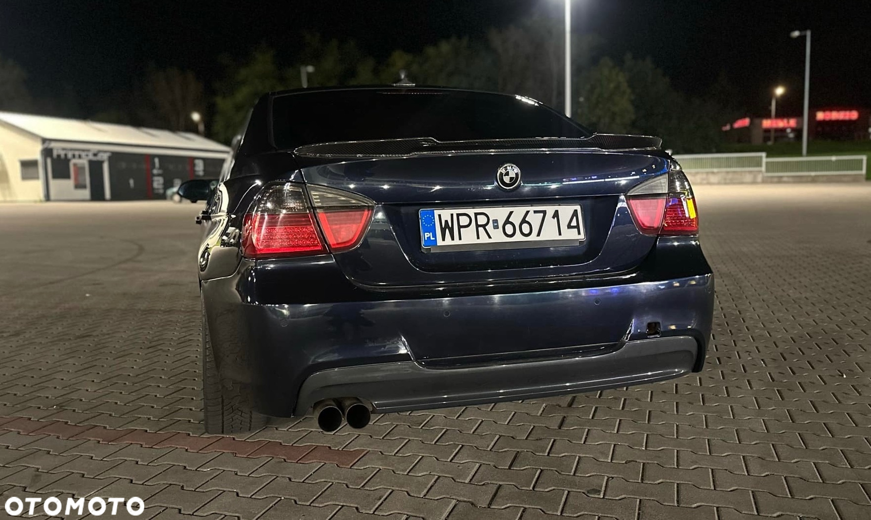 BMW Seria 3 330i - 12