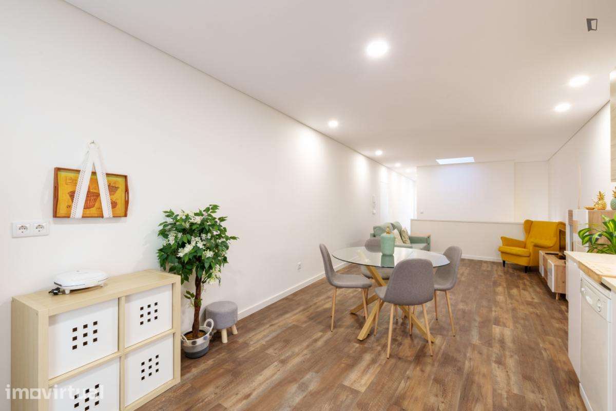 Apartamento com 2 quartos - localizado em Campanhã Porto - Grande imagem: 4/28