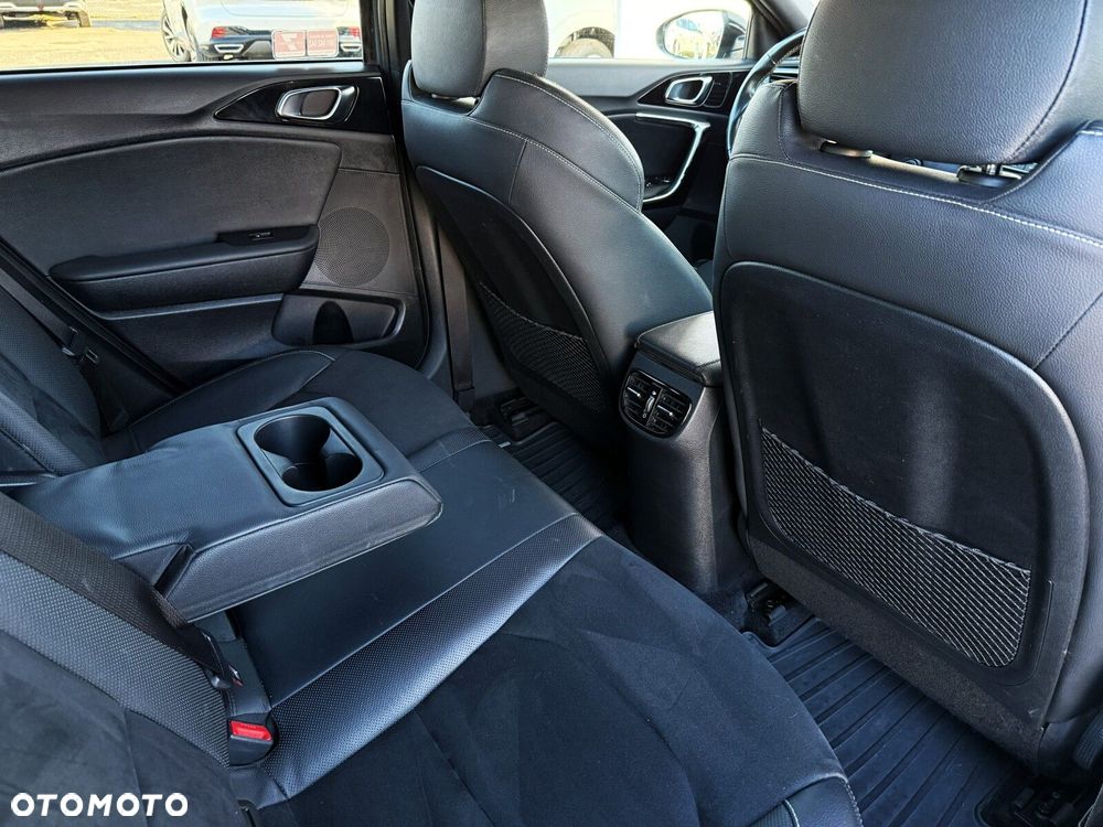 Kia Ceed 1.4 T-GDI GT-Line DCT - 35